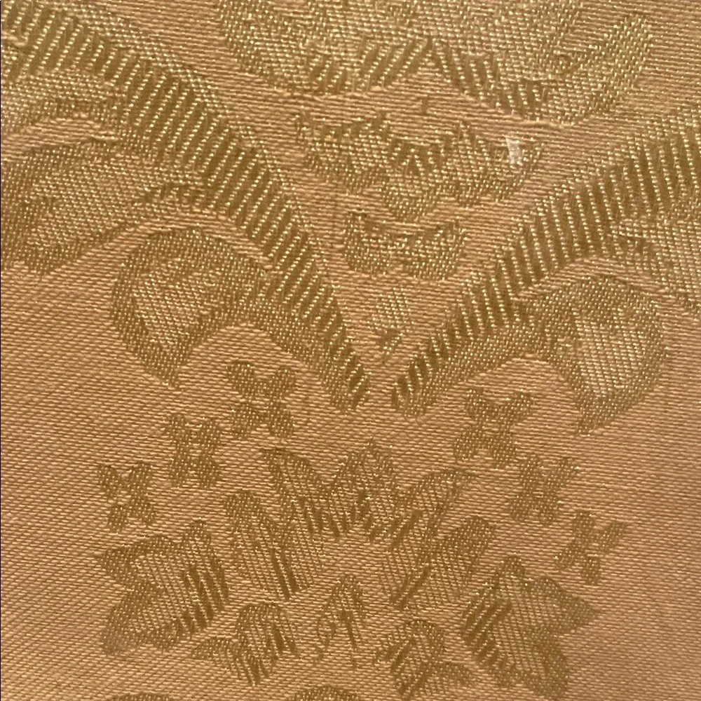 Vintage Windsor Luxurious Gold Damask Tablecloth 60 by 102 inch oval cotton poly